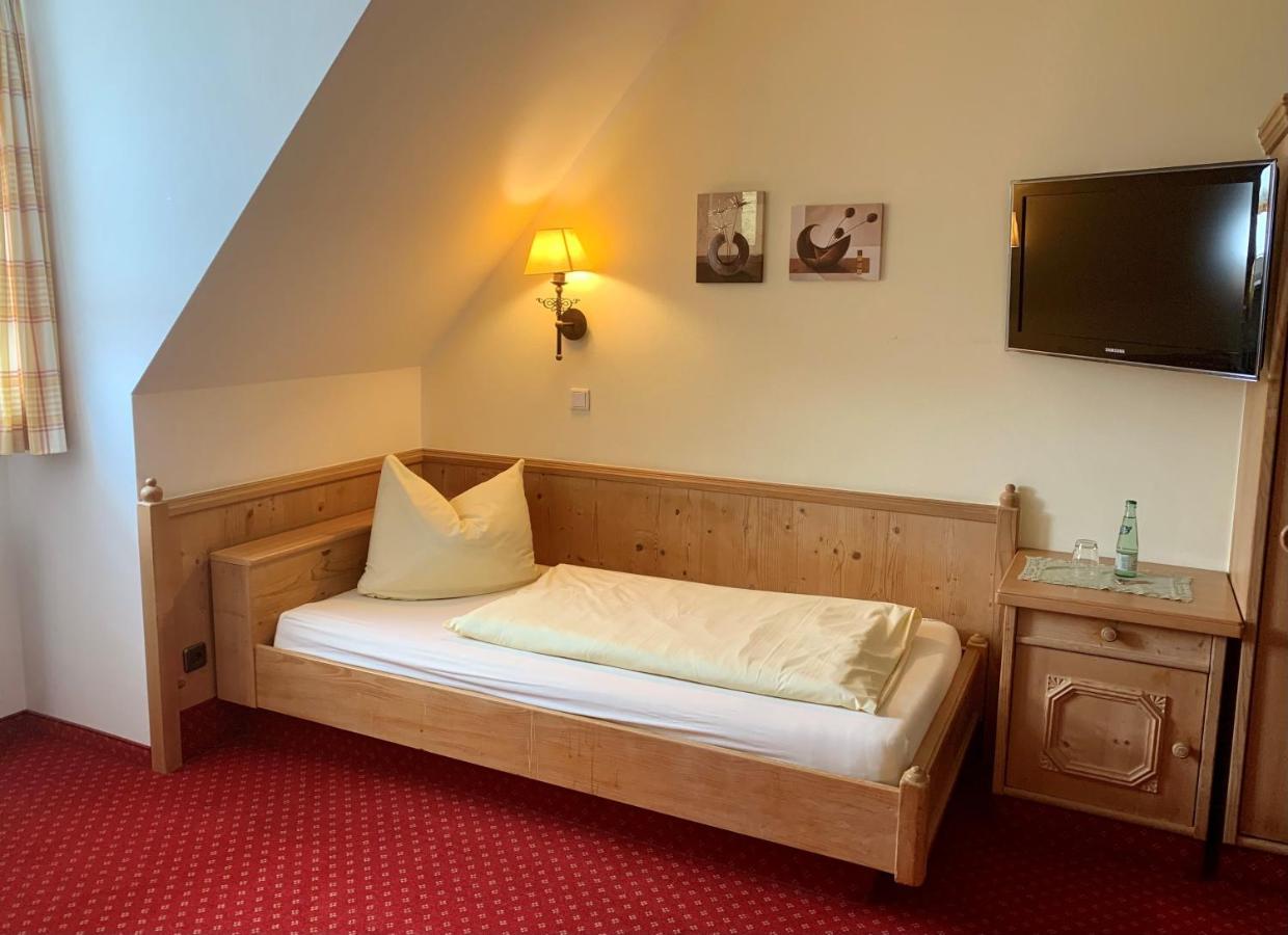 Gasthof Hartl Zum Unterwirt Turkenfeld Bagian luar foto
